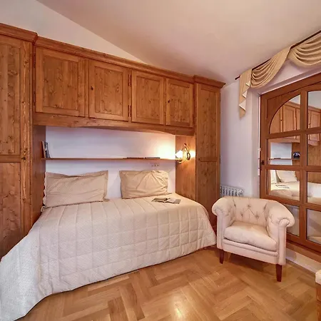 With Jacuzzi On The Riviera Villa *